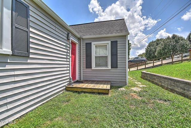 1620 Highpoint Avenue, Kingsport, TN 37665