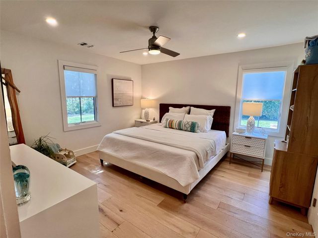 28 Alanson Lane, Hampton Bays, NY 11946