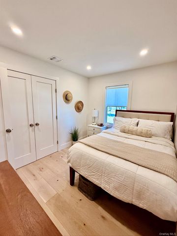 28 Alanson Lane, Hampton Bays, NY 11946