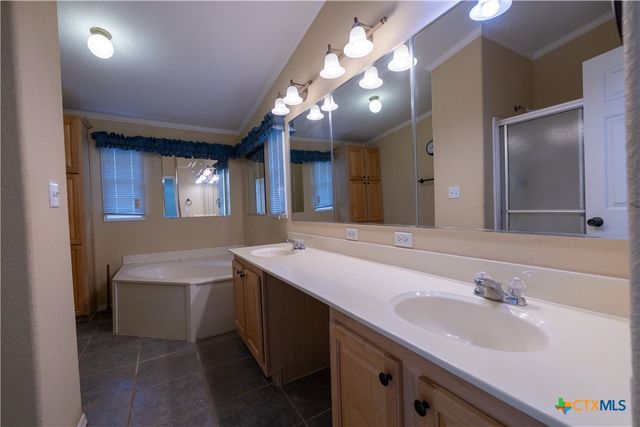1400 Seminole Trail, Dale, TX 78616