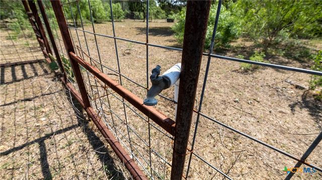 1400 Seminole Trail, Dale, TX 78616