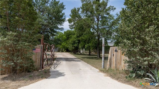 1400 Seminole Trail, Dale, TX 78616