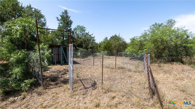 1400 Seminole Trail, Dale, TX 78616