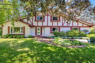 N61W16165 Hawthorne DRIVE, Menomonee Falls, WI 53051