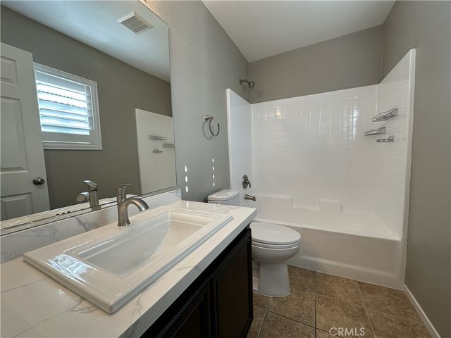 25190 Crest Haven Street 2, Murrieta, CA 92562