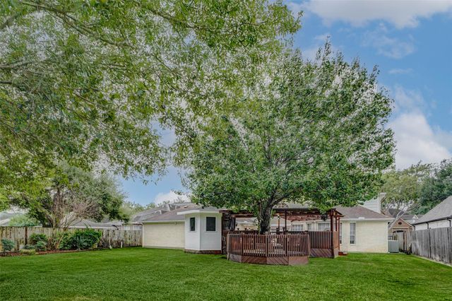 2023 Foreland Drive, Houston, TX 77077