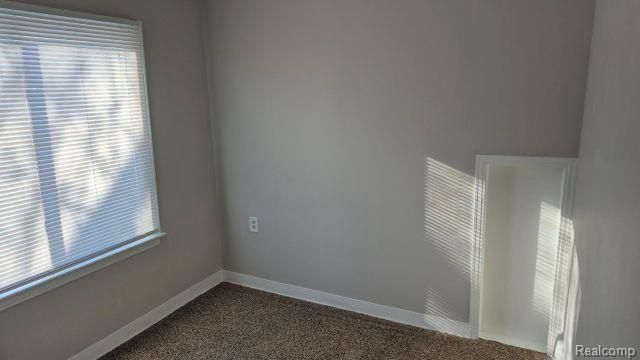 1419 Fox Street Upper, Fenton, MI 48220