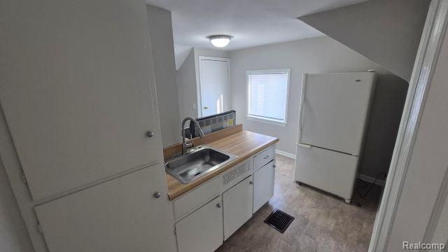 1419 Fox Street Upper, Fenton, MI 48220