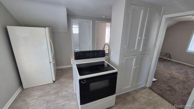 1419 Fox Street Upper, Fenton, MI 48220