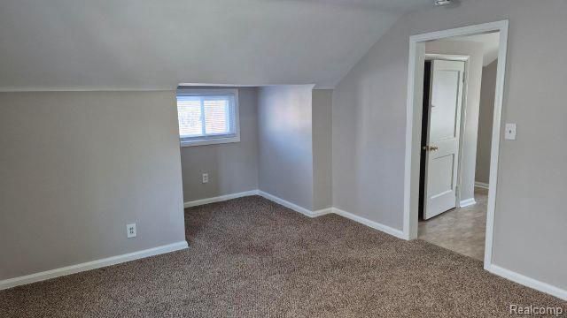 1419 Fox Street Upper, Fenton, MI 48220