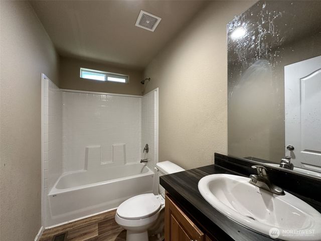 21 E Eastlake Dr, Shelton, WA 98584