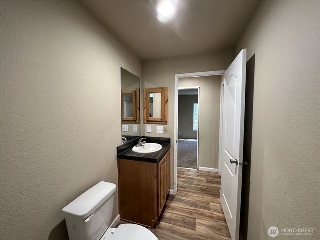 21 E Eastlake Dr, Shelton, WA 98584