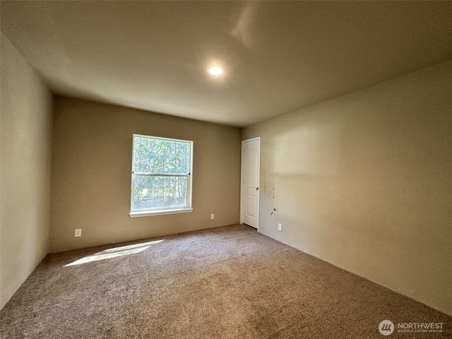 21 E Eastlake Dr, Shelton, WA 98584
