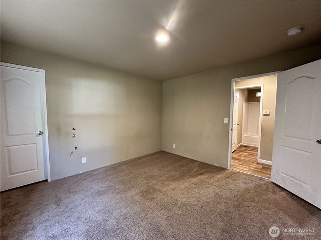 21 E Eastlake Dr, Shelton, WA 98584