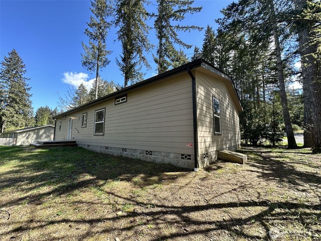 21 E Eastlake Dr, Shelton, WA 98584