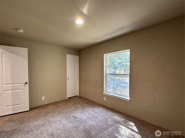 21 E Eastlake Dr, Shelton, WA 98584