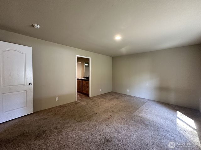 21 E Eastlake Dr, Shelton, WA 98584