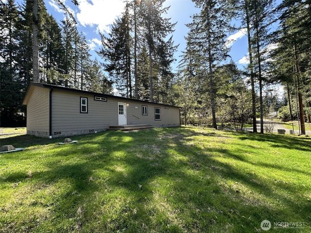 21 E Eastlake Dr, Shelton, WA 98584