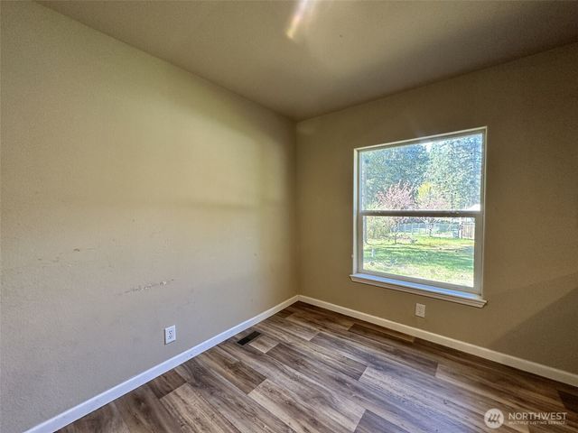 21 E Eastlake Dr, Shelton, WA 98584