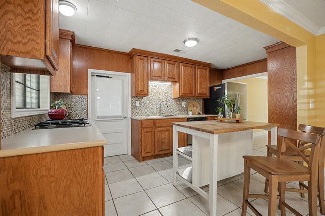 130 San Fernando Drive, Galveston, TX 77550