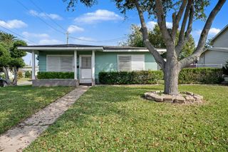 130 San Fernando Drive, Galveston, TX 77550