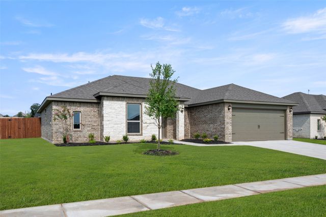 501 Pebble, Azle, TX 76020