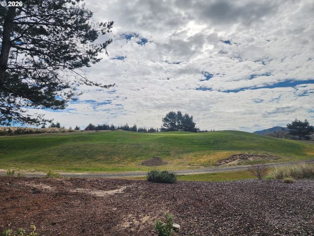 2148 WILLOW Loop, Florence, OR 97439