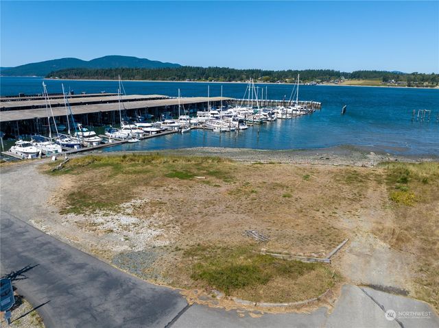 1502 5th Street, Anacortes, WA 98221