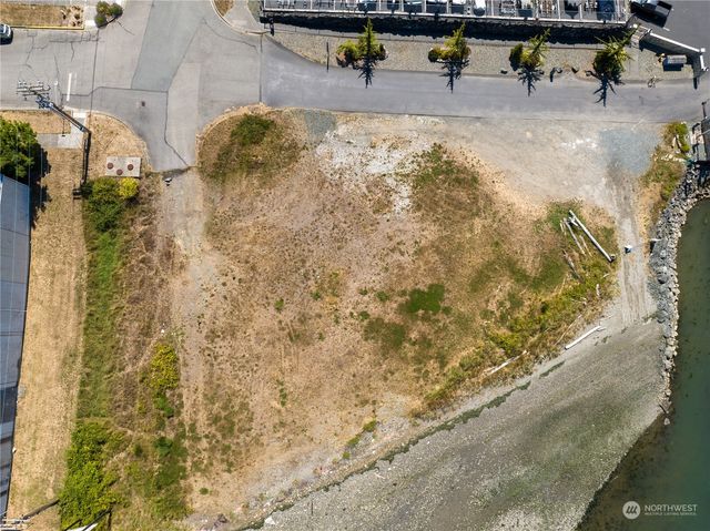 1502 5th Street, Anacortes, WA 98221