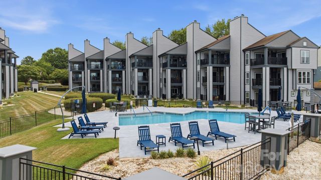 18841 Vineyard Point Lane, Cornelius, NC 28031
