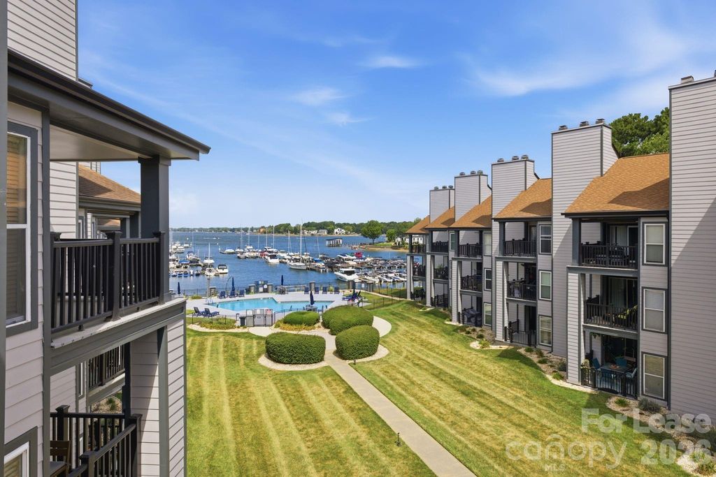 18841 Vineyard Point Lane, Cornelius, NC 28031