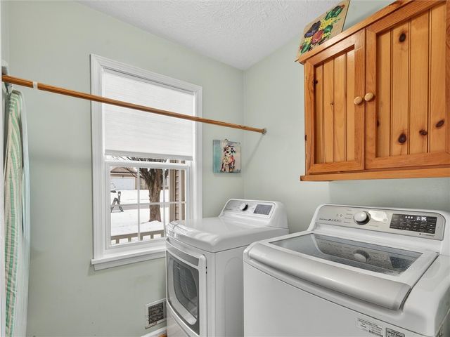 1725 Parkside Place, Lima, NY 14485