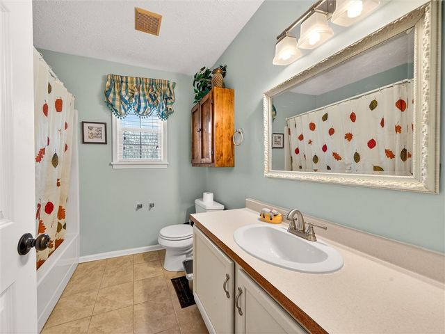 1725 Parkside Place, Lima, NY 14485