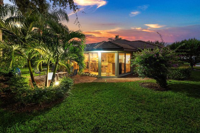 481 Forestview Drive, Atlantis, FL 33462