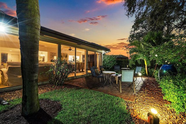 481 Forestview Drive, Atlantis, FL 33462