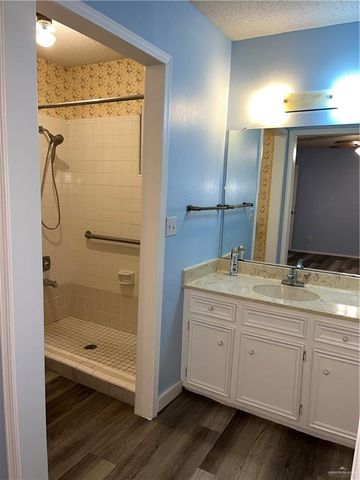 1601 S Oklahoma Avenue, Weslaco, TX 78596