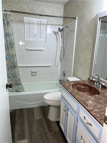 1601 S Oklahoma Avenue, Weslaco, TX 78596