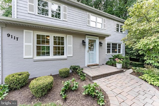 9117 SANTAYANA DR, Fairfax, VA 22031