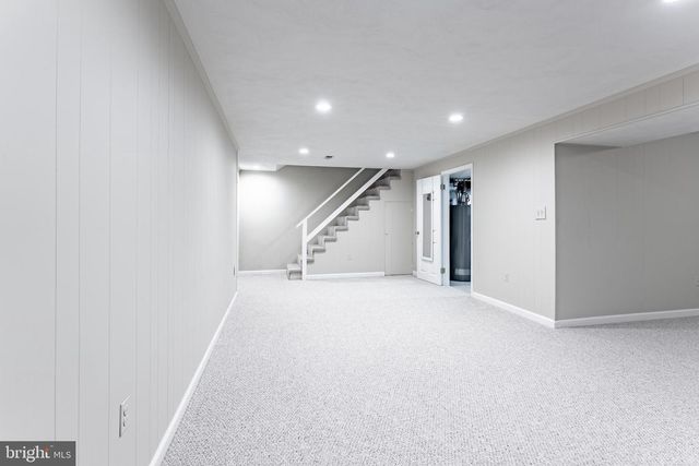 9117 SANTAYANA DR, Fairfax, VA 22031