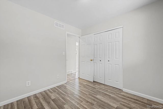 32961 Wexford Drive, Warren, MI 48092