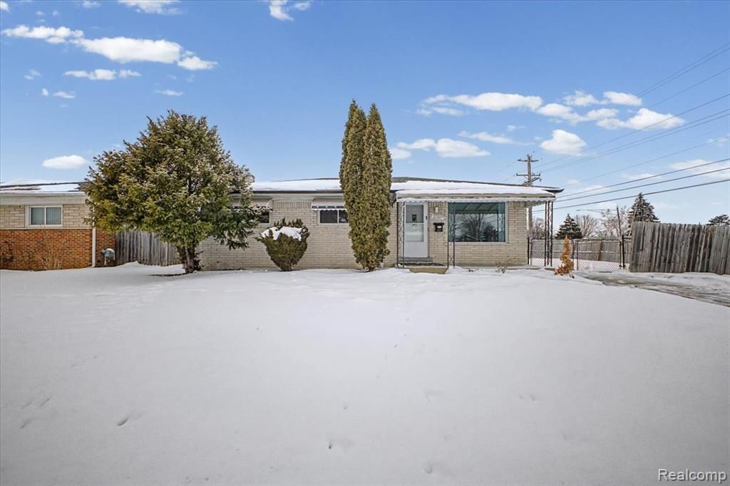 32961 Wexford Drive, Warren, MI 48092