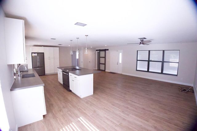 700 N Perry Avenue, Jupiter, FL 33458