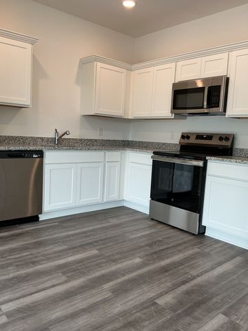 219 Darlington Drive, Dickson, TN 37055
