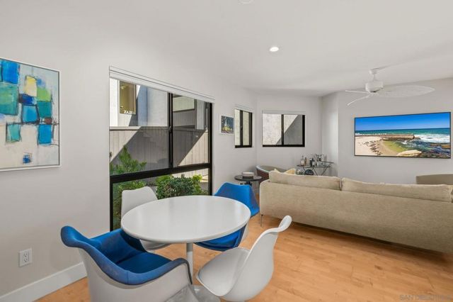909 Olive Ave, Coronado, CA 92118