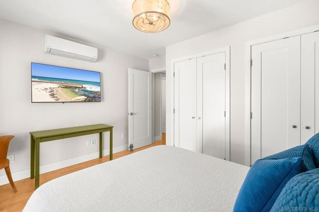 909 Olive Ave, Coronado, CA 92118