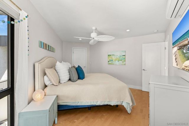 909 Olive Ave, Coronado, CA 92118