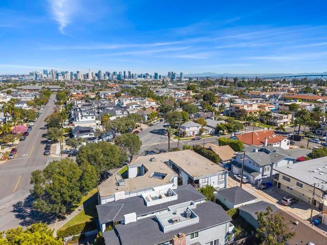 909 Olive Ave, Coronado, CA 92118