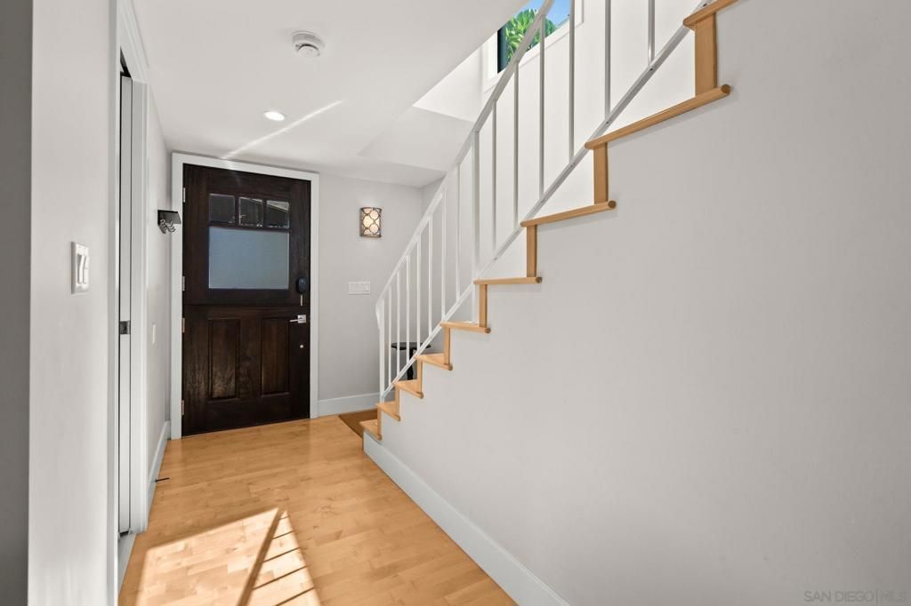 909 Olive Ave, Coronado, CA 92118 — photo 4
