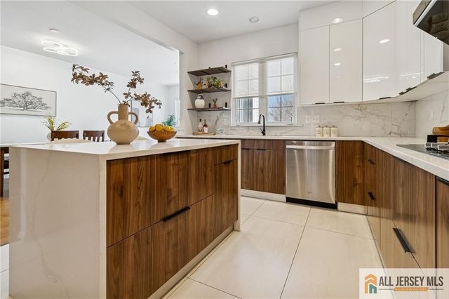 1105 Shep Drive 1105, Highland Park, NJ 08904