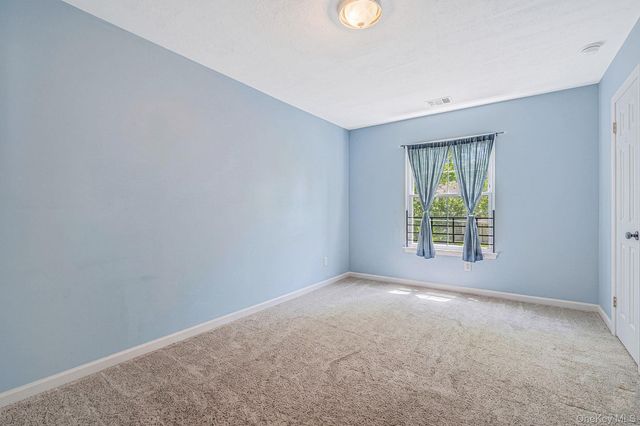 124 Fairview Circle, Middle Island, NY 11953
